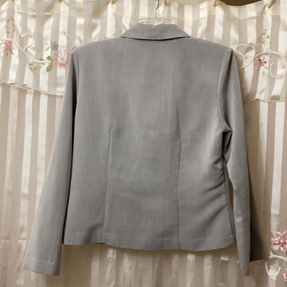 Short Grey Jacket - Picture 5 of 5